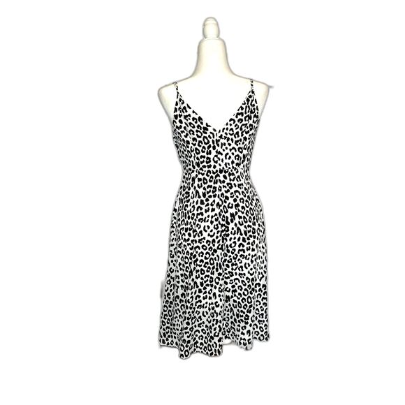 Express Black and White Leopard Print Wrap-style Dress Size 2 - Picture 1 of 7